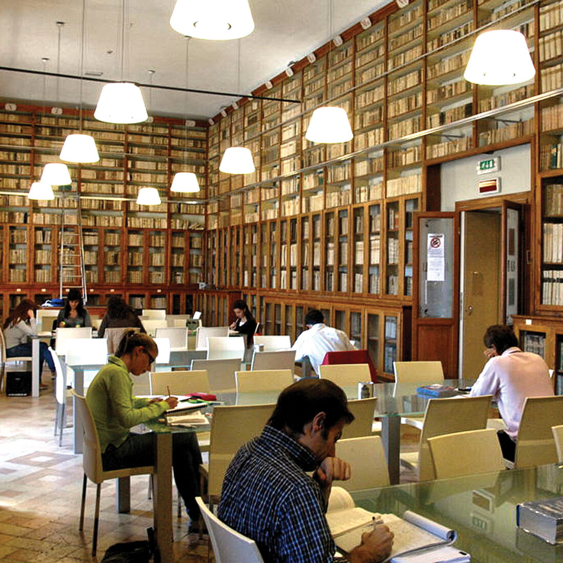 biblioteca fermo - la casa di vina - casa vacanze - affitto - turismo - marche