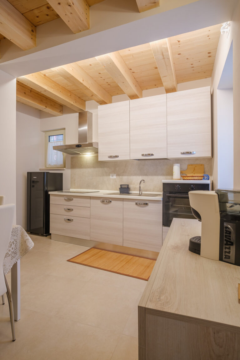 cucina - casa vacanze - appartamenti in affitto - lacasadivina - Fermo - Marche - 8
